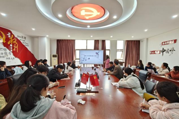 寻绣记（第一讲）：民间老绣的采集、释读与传播——张书林老师专题讲座在我院成功举办